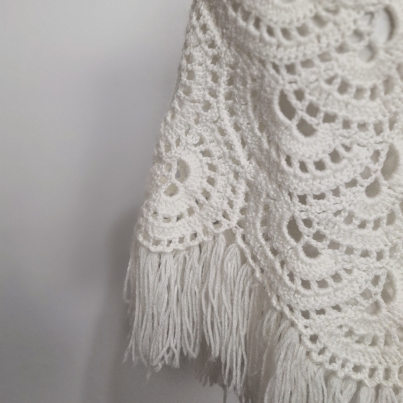 Off White Handmade Crochet Boho Bohemian Y2K Retro Fringe Shawl/Wrap One Size - Picture 12 of 14